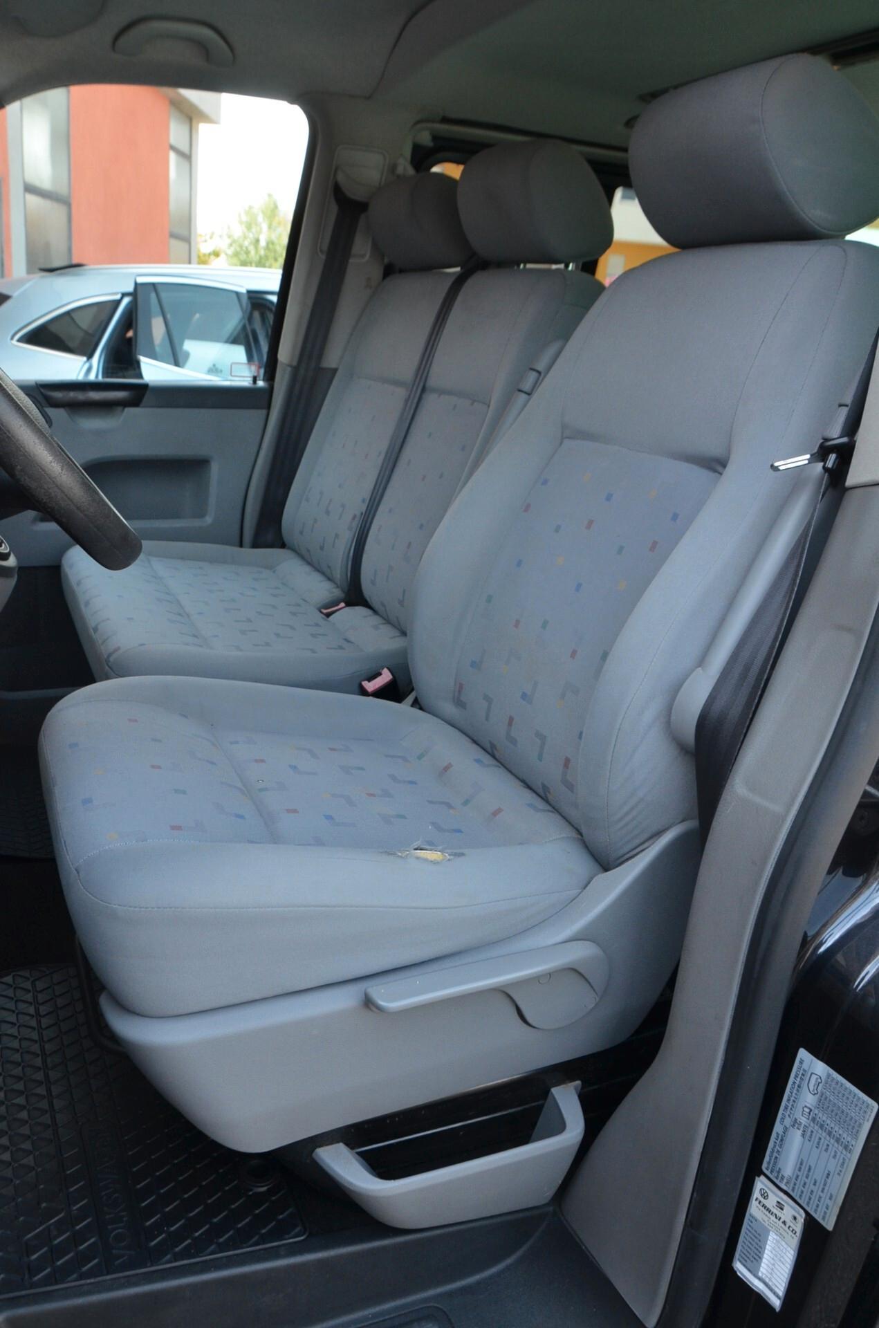 Volkswagen Transporter 2.5 TDI/130CV CARAVELLE AUTOMATICO 9 POSTI
