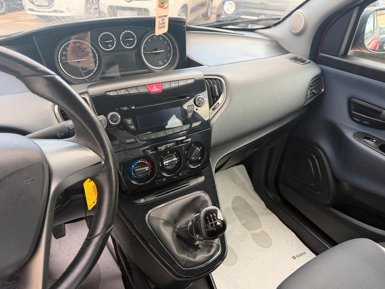 Lancia Ypsilon 0.9 TwinAir Ecochic Elefantino