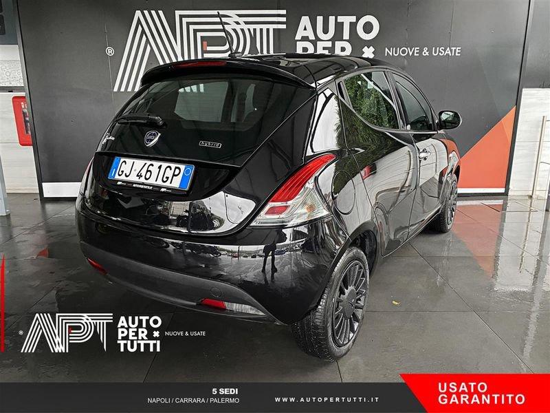 Lancia Ypsilon Ypsilon 1.0 firefly hybrid Silver s&s 70cv
