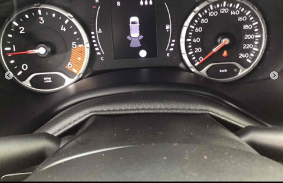 Jeep Renegade 1.6 Mjt 130 CV Longitude