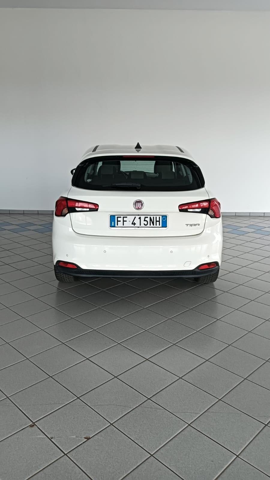 Fiat Tipo 1.6 Mjt S&S 5 porte Easy