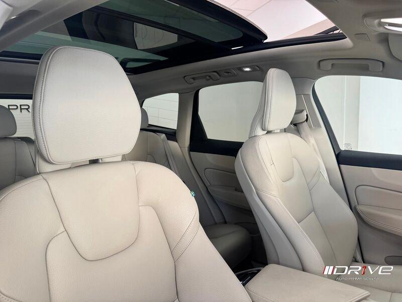 Volvo XC60 XC60 B4 (d) automatico Plus Bright