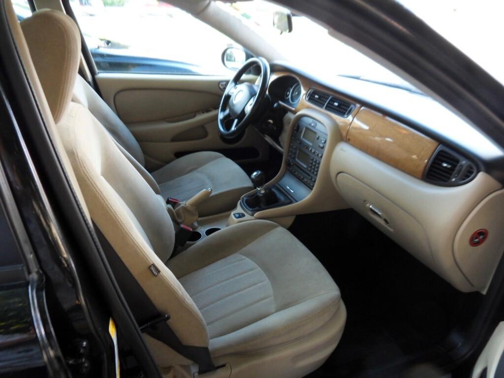 Jaguar X-Type 2.2D cat Classic