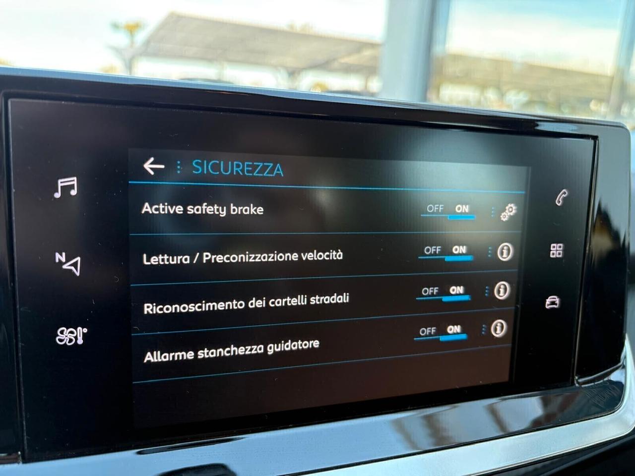 Peugeot 208 ACTIVE PureTech 75 5 porte SPOTICAR