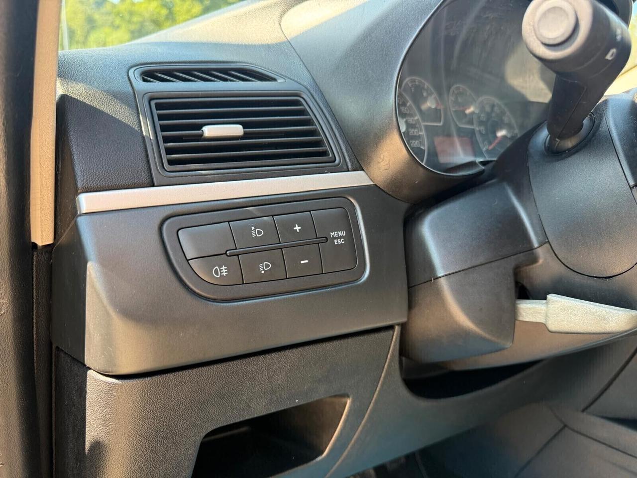 Fiat Grande Punto 1.3 MJT 90 CV / OK NEOPATENTATI