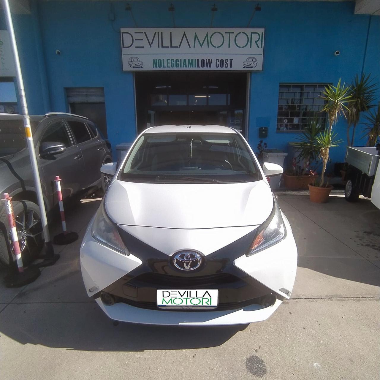 Toyota Aygo 1.0 VVT-i 69 CV 5 porte x-cite TSS MMT