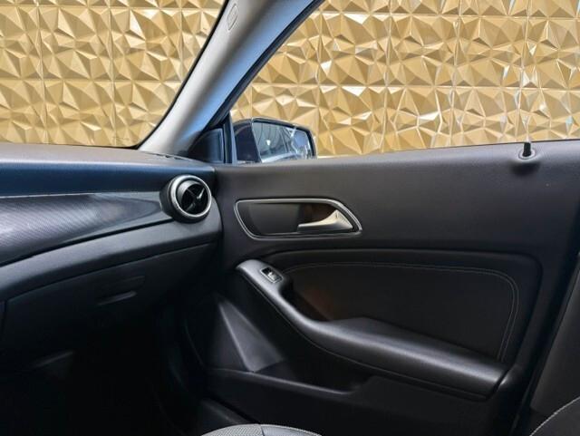 Mercedes-benz CLA 220 d S.W. Automatic Business