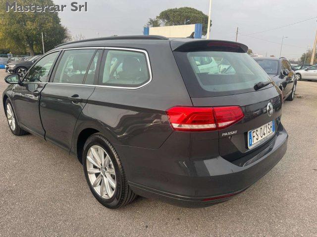 VOLKSWAGEN Passat Variant 1.6 tdi Business 120cv dsg 7m - FS041SH