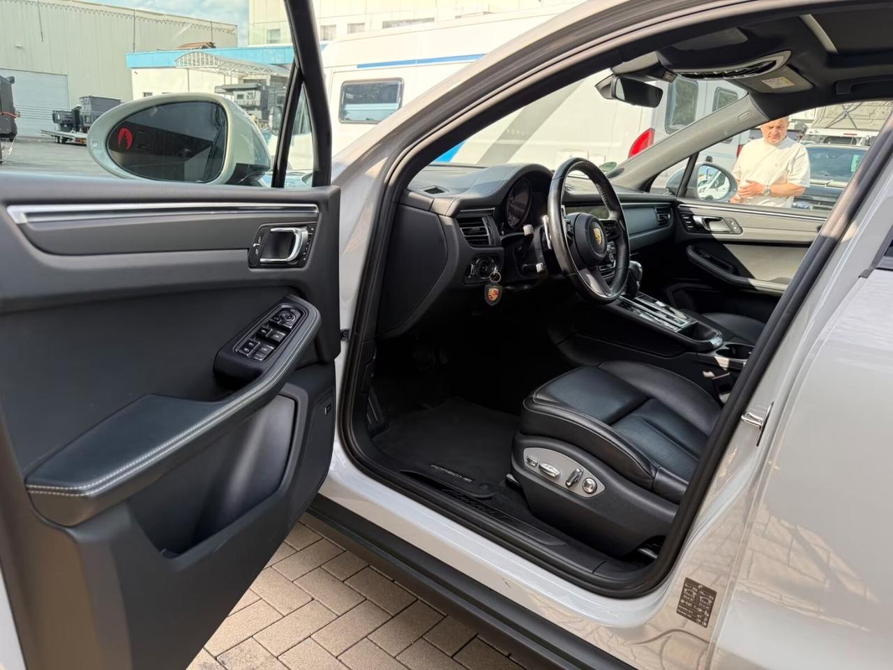 Porsche Macan 2.0 T/TETTO/SPORT CHRONO/PELLE TOTALE/MATRIX/
