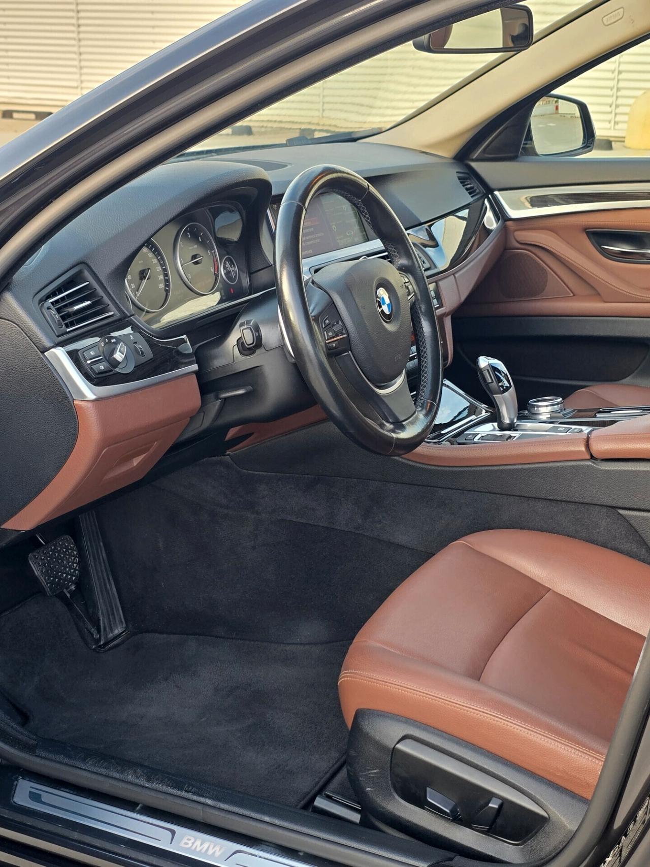 Bmw 520 525d xDrive Luxury