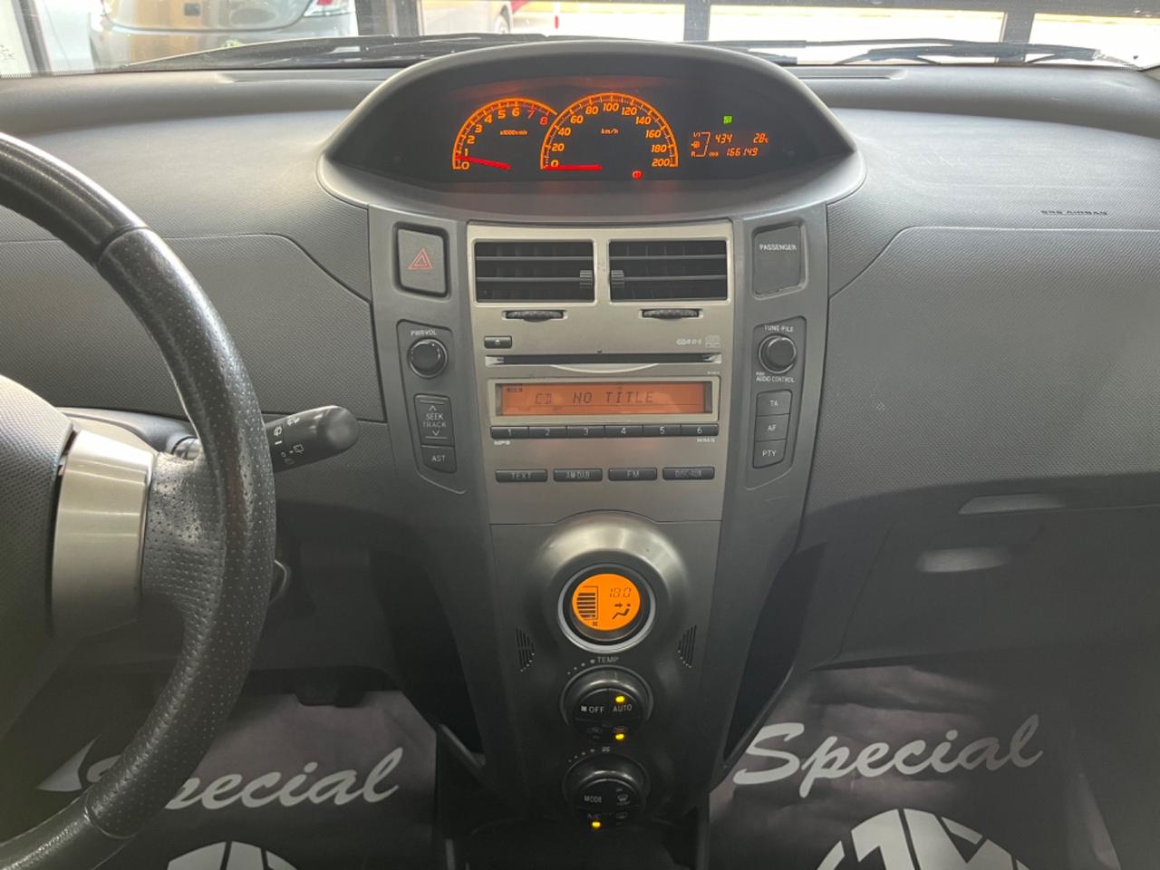 Toyota Yaris 1.3 5 porte Sol