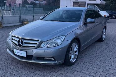 MERCEDES E 220 CDI Coupé BlueEFFICIENCY Avantgarde