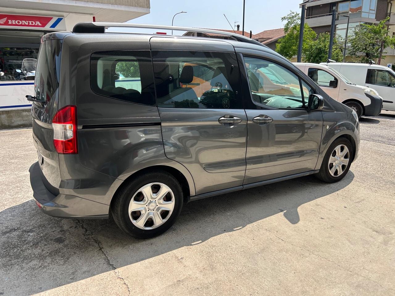 Ford Tourneo Courier 1.5 TDCI “ 40.000 KM “