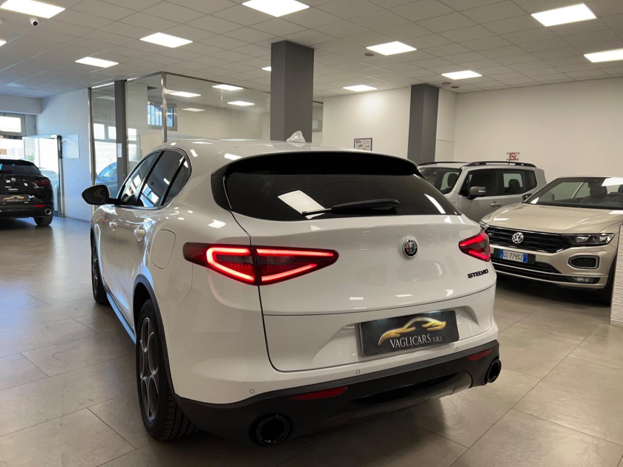 Alfa Romeo Stelvio 2.2 Turbodiesel 160 CV AT8 RWD Business