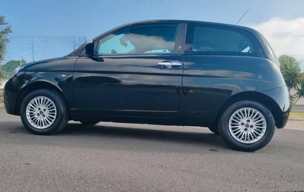 Lancia Ypsilon 1.2 Argento