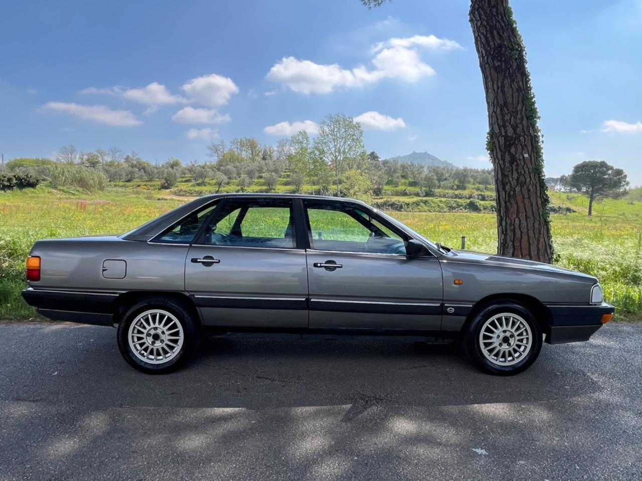 Audi 200 QUATTRO Turbo 2.2