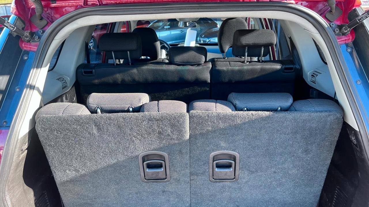 Mahindra XUV500 2.2 16V AWD W6 7 POSTI