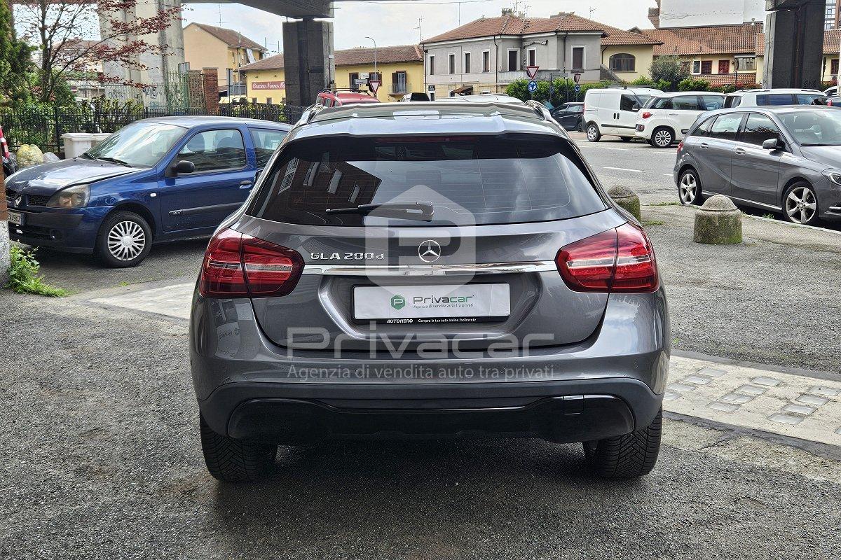 MERCEDES GLA 200 d Automatic Business Extra