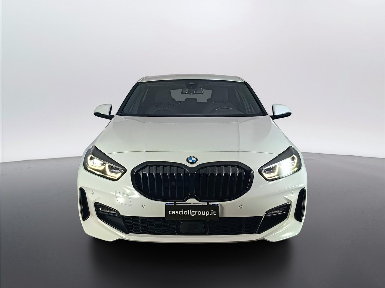BMW Serie 1 F40 - 118d Msport auto