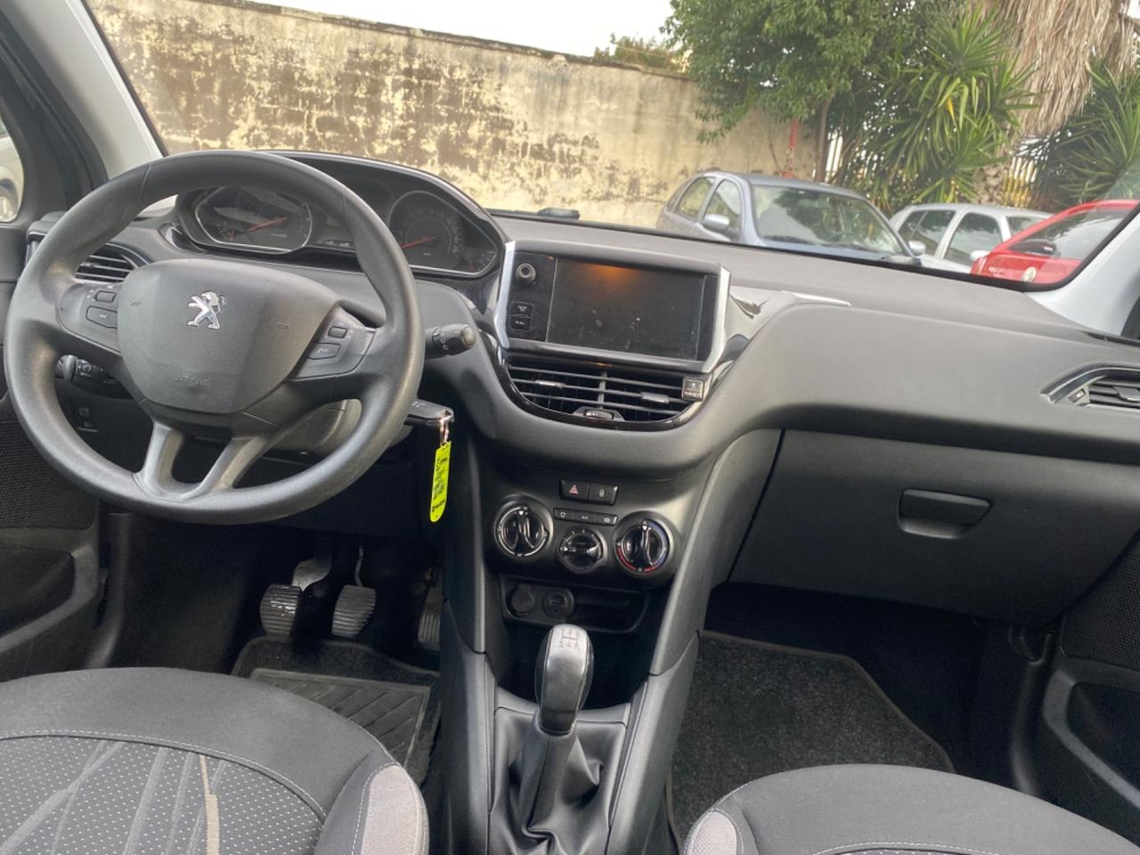 Peugeot 208 1.2 VTi 82 CV 5 porte Allure