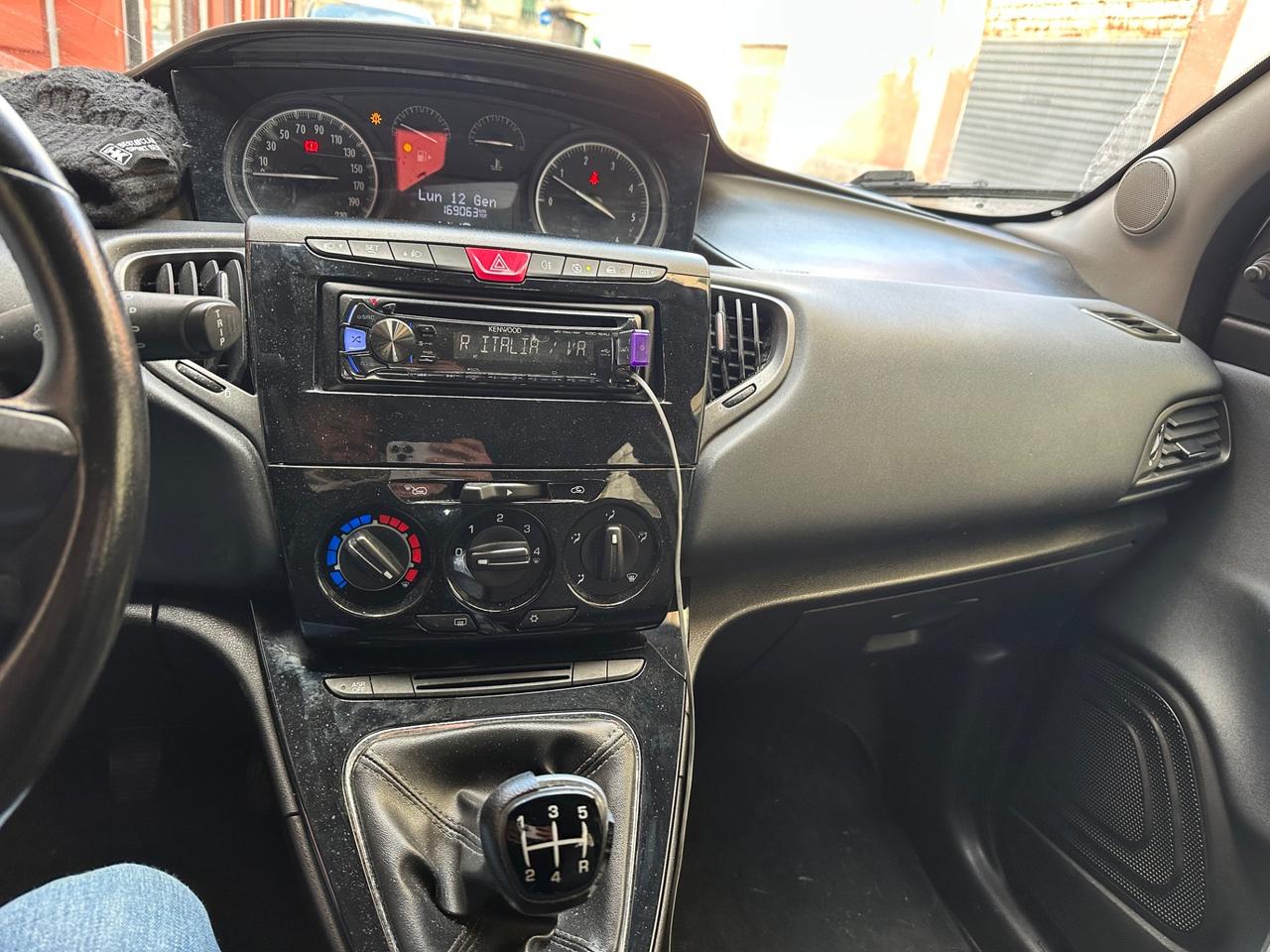 Lancia Ypsilon 1.3 MJT 16V 80 CV 5 porte S&S Platinum