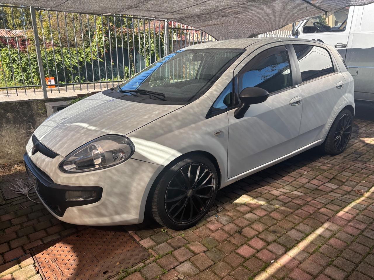 Fiat Punto Evo 1.3 Mjt 75 CV DPF 5 porte S&S Dynamic motore con 4000 km