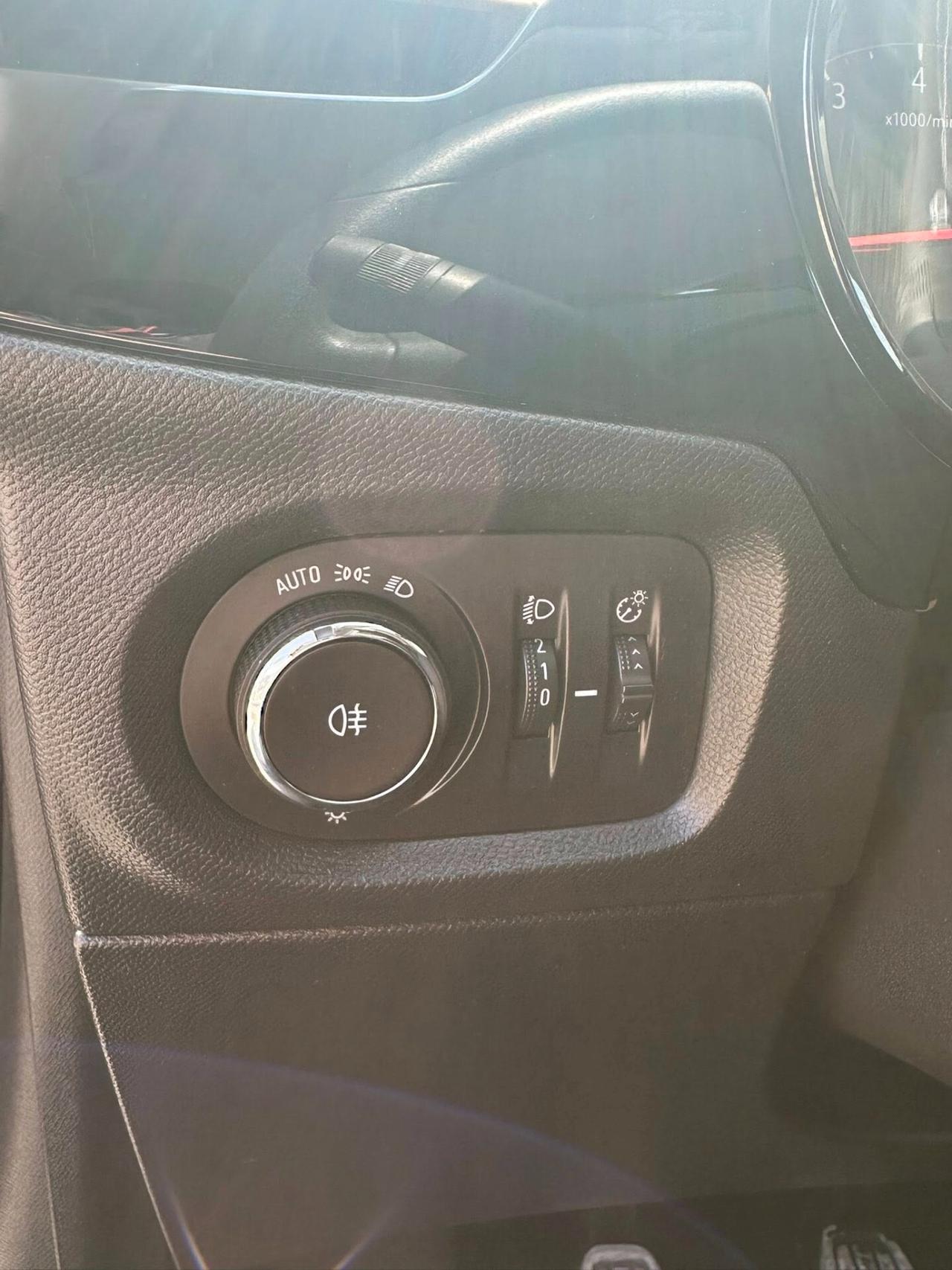 Opel Corsa 1.2 benz 75cv Elegance OK NEOPATENTATI