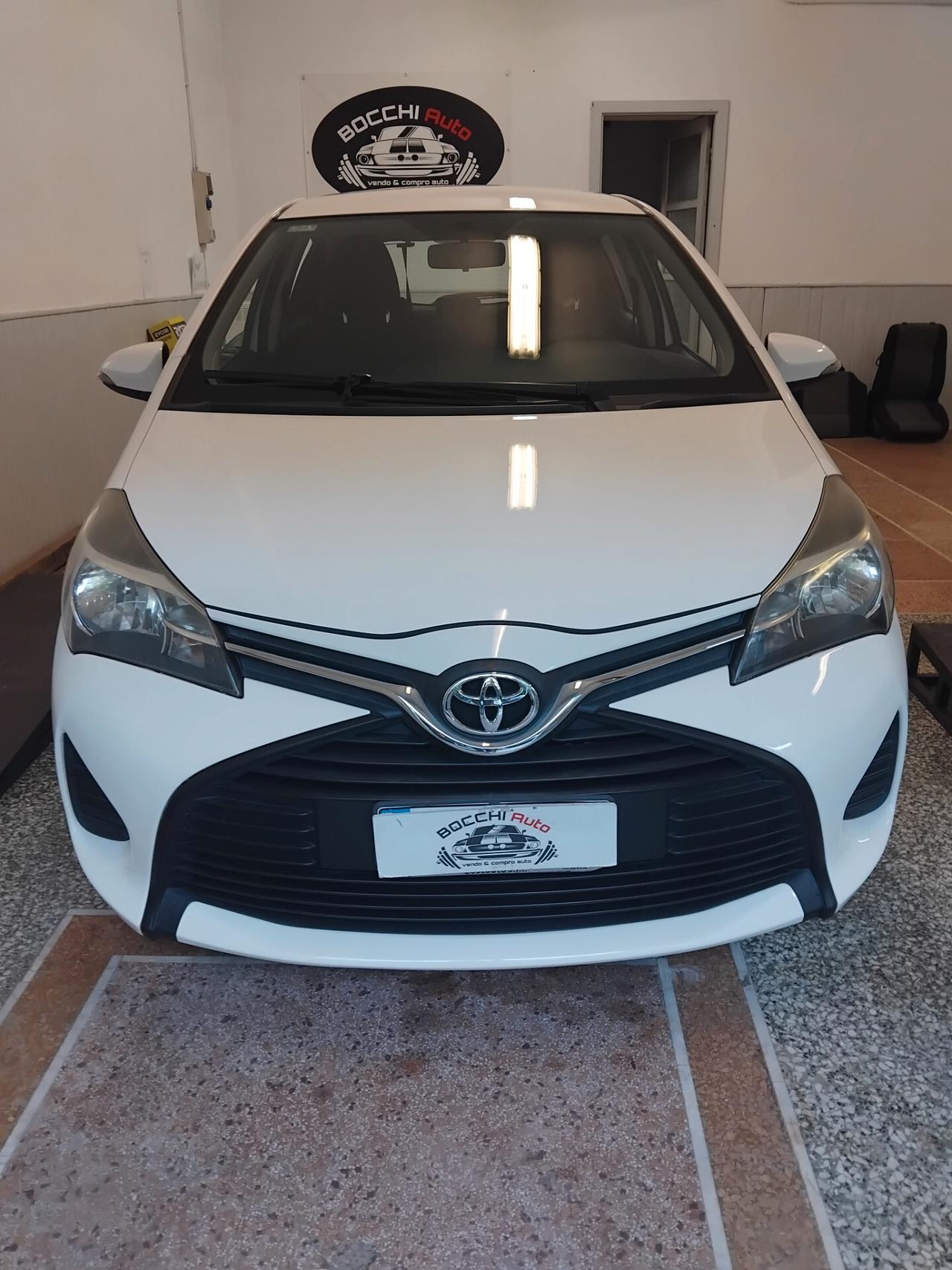 Toyota Yaris 1000 lounge