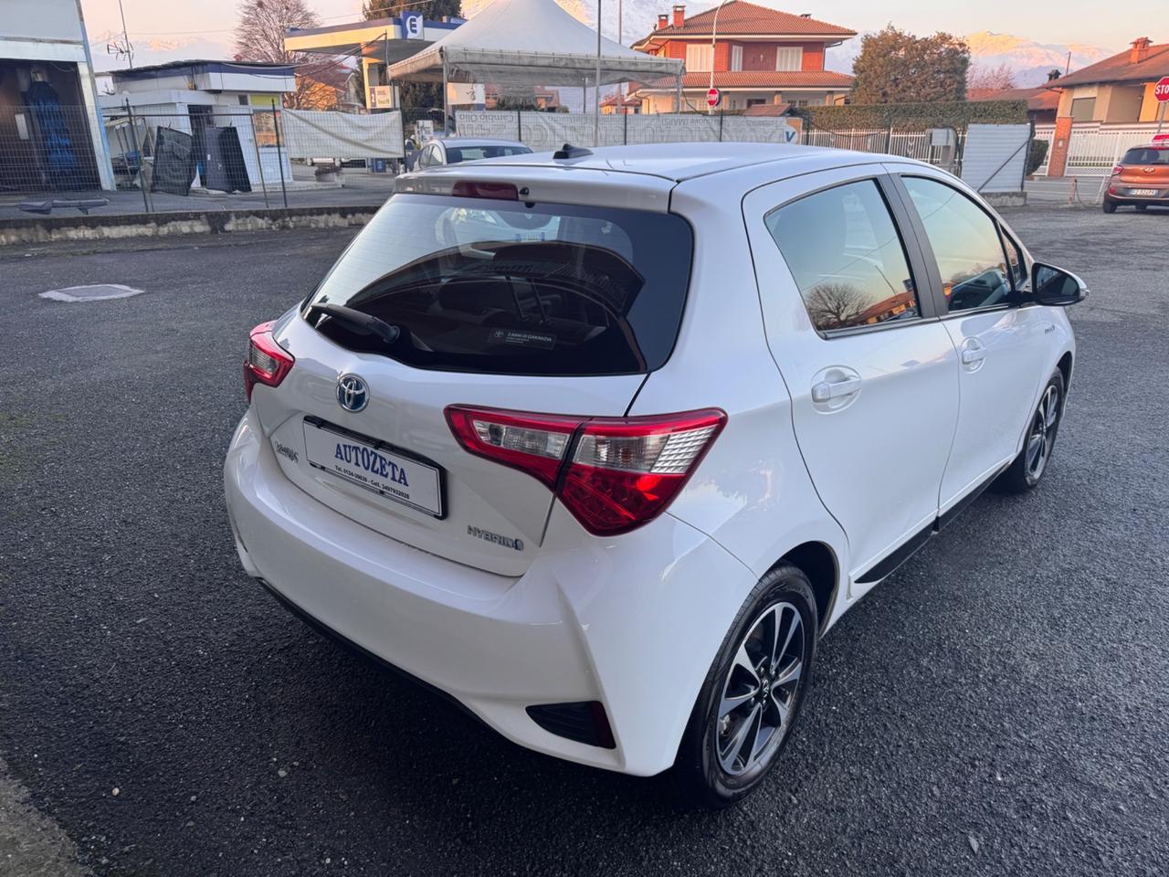 Toyota Yaris 1.5 Hybrid 5 porte Business