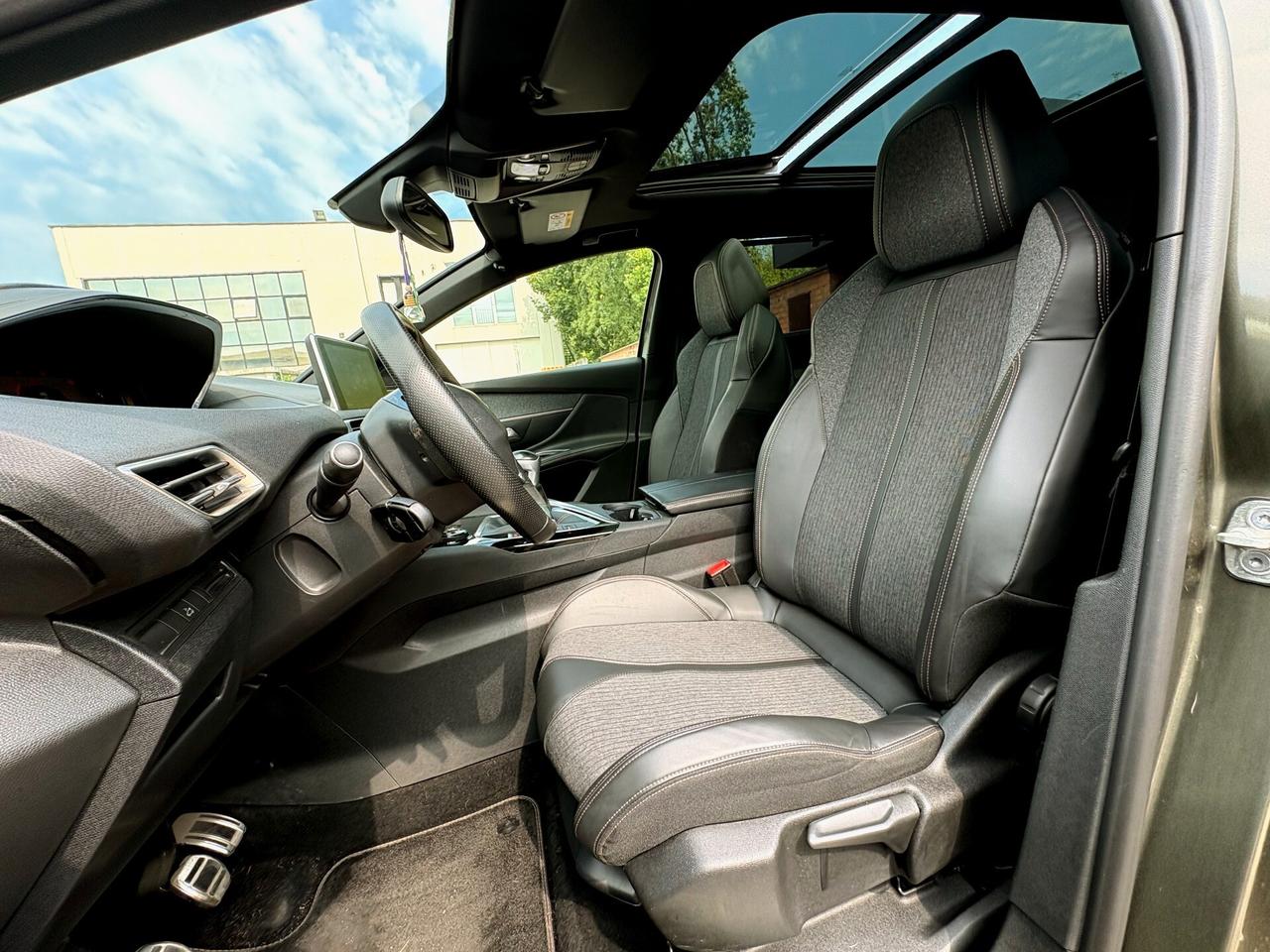 PEUGEOT 5008 2.0D 6m- 7POSTI -119000km-FULL-2018
