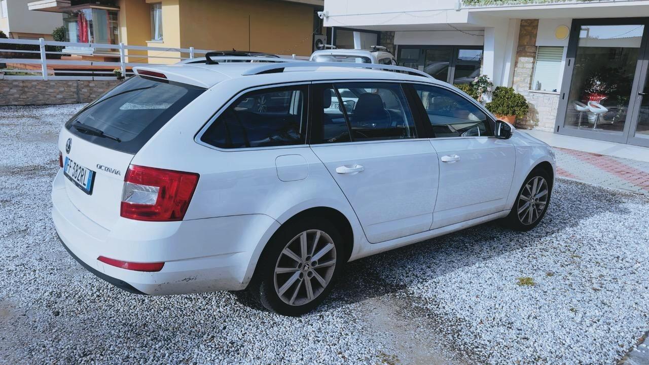 Skoda Octavia 1.6 TDI CR 110 CV Wagon Executive