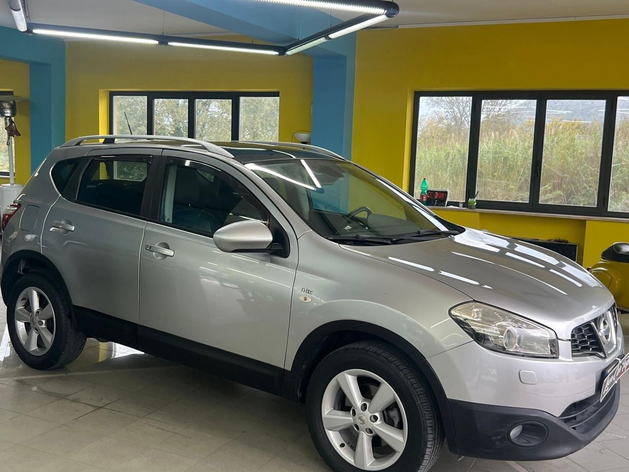 Nissan Qashqai 1.6 dCi tetto in vetro pelle full garantita 12 mesi