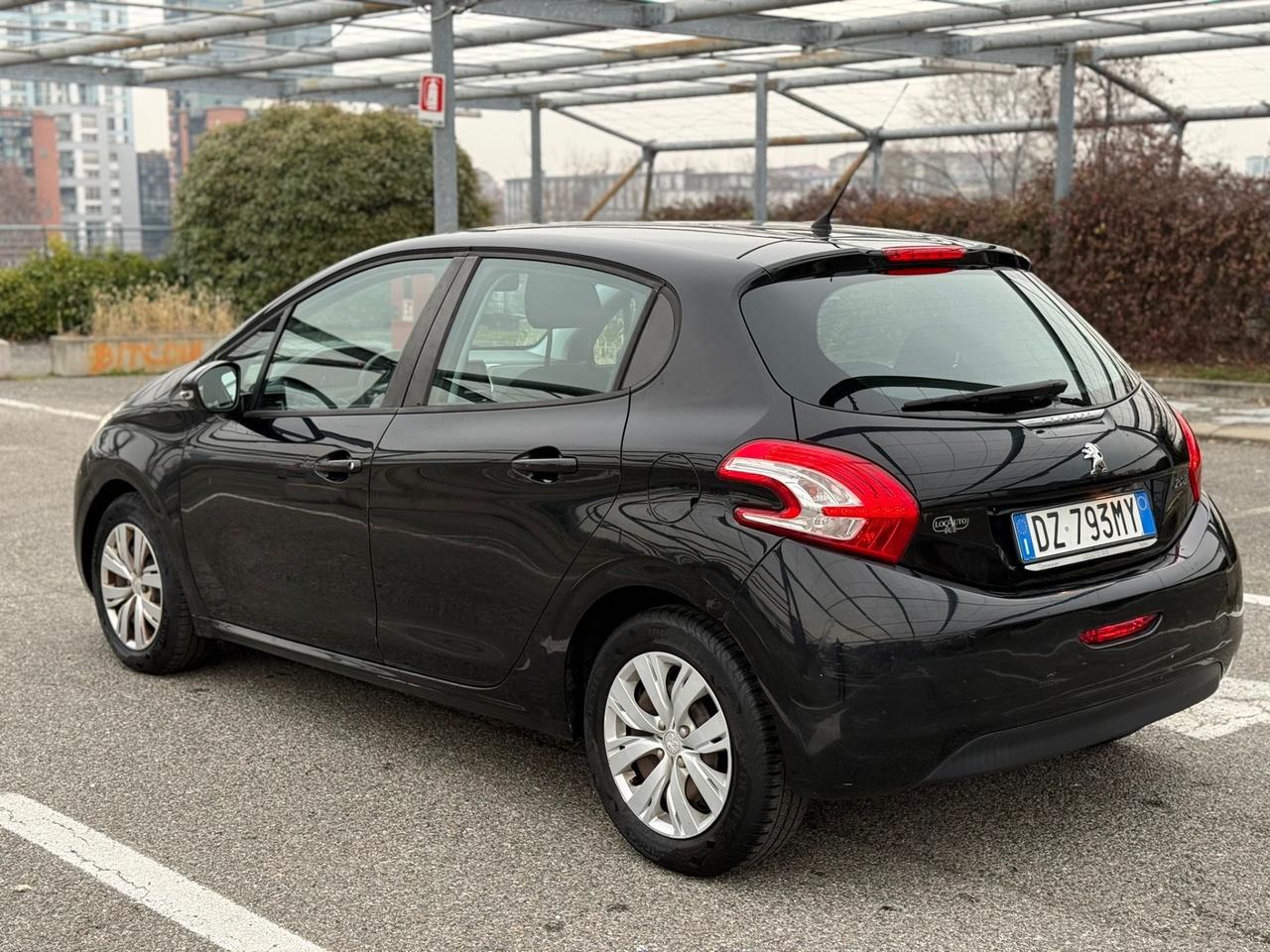 Peugeot 208 PureTech 82 5 porte Allure