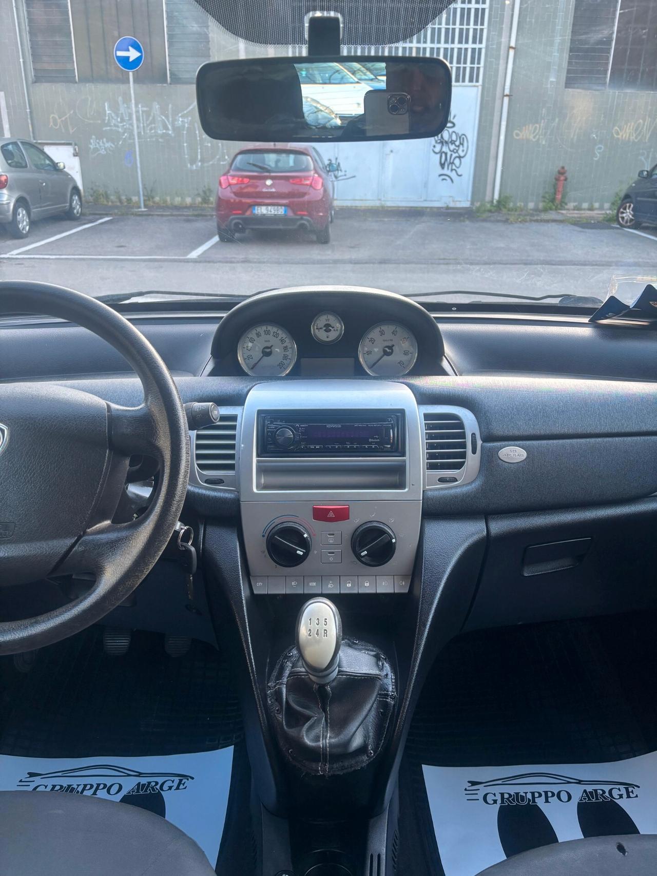 Lancia Ypsilon 1.2 69 CV Platinum