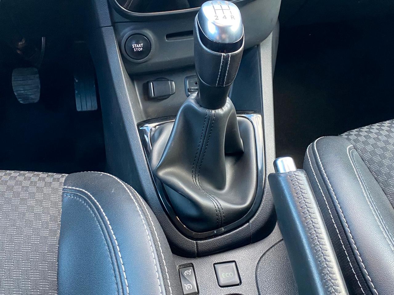 Renault Clio dCi 8V 90 CV 5 porte Moschino Intens