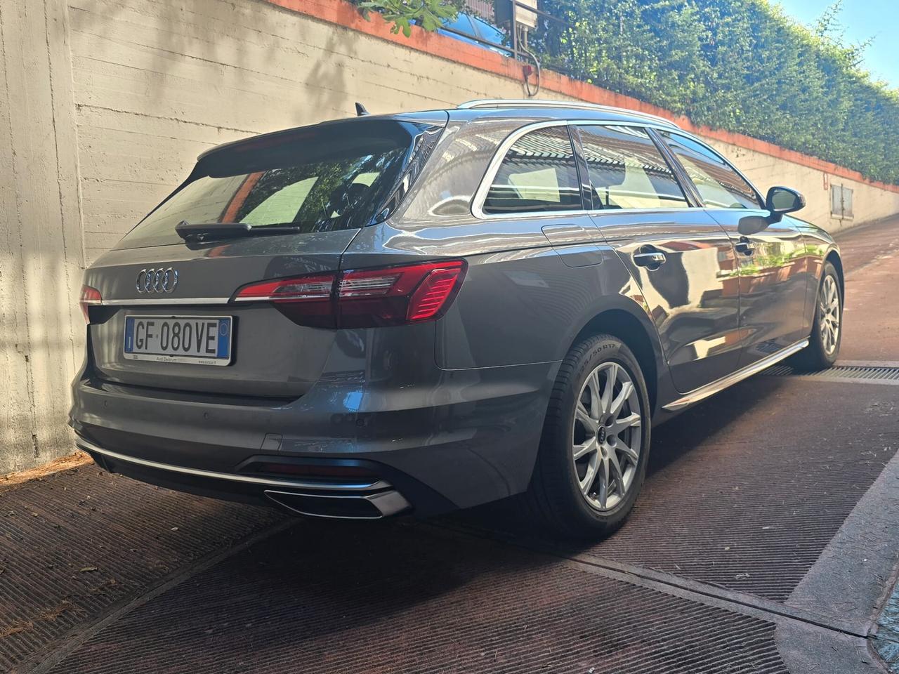 Audi A4 Avant 30 TDI/136 CV S tronic Business Advanced
