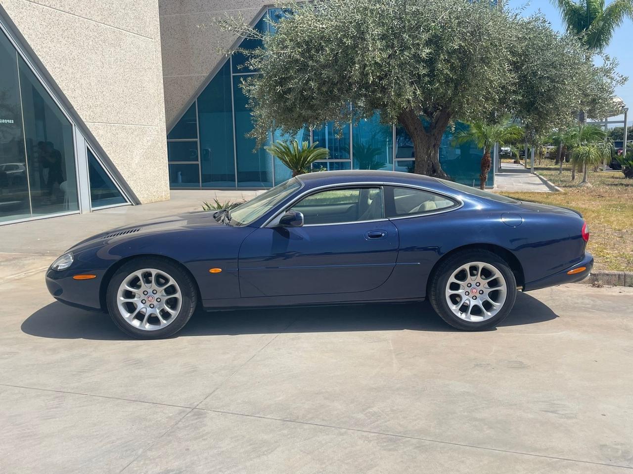 Jaguar XKR 4.0 363cv coupe