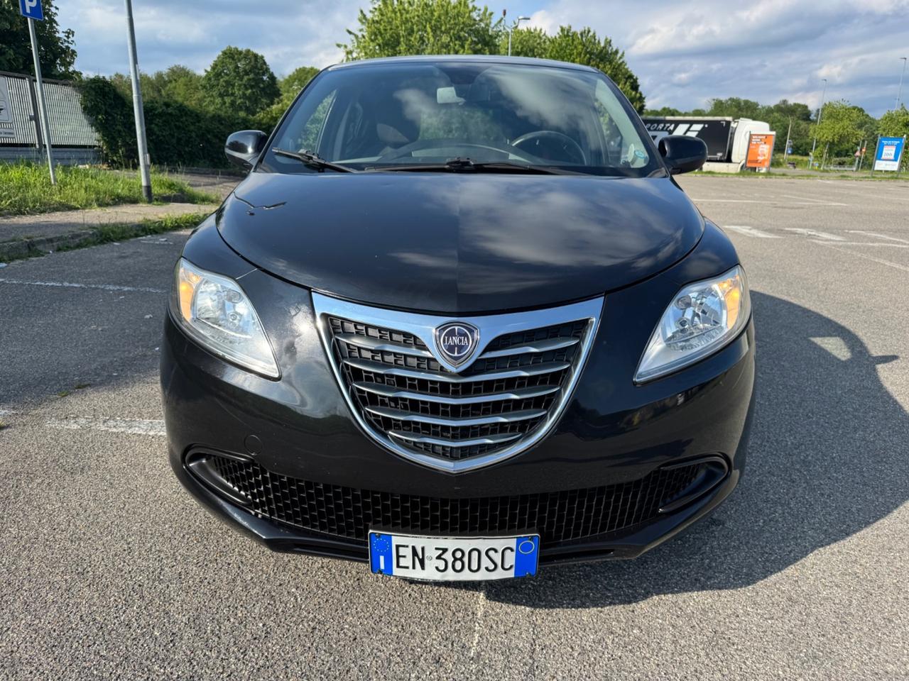 Lancia Ypsilon Neopatentati, cinghie nuove