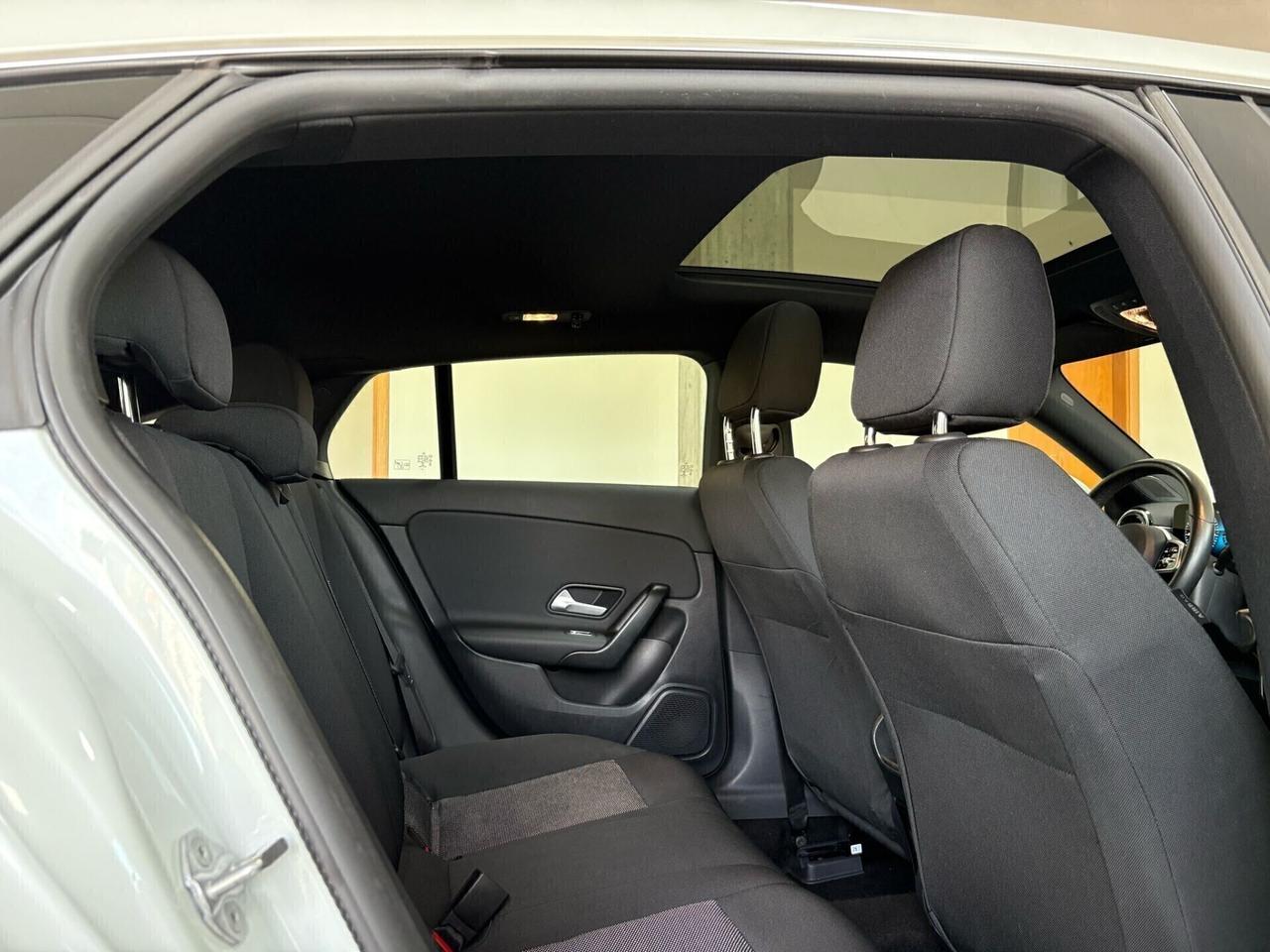 MERCEDES-BENZ CLA 180D SHOOTING BRAKE AUTO TETTO -