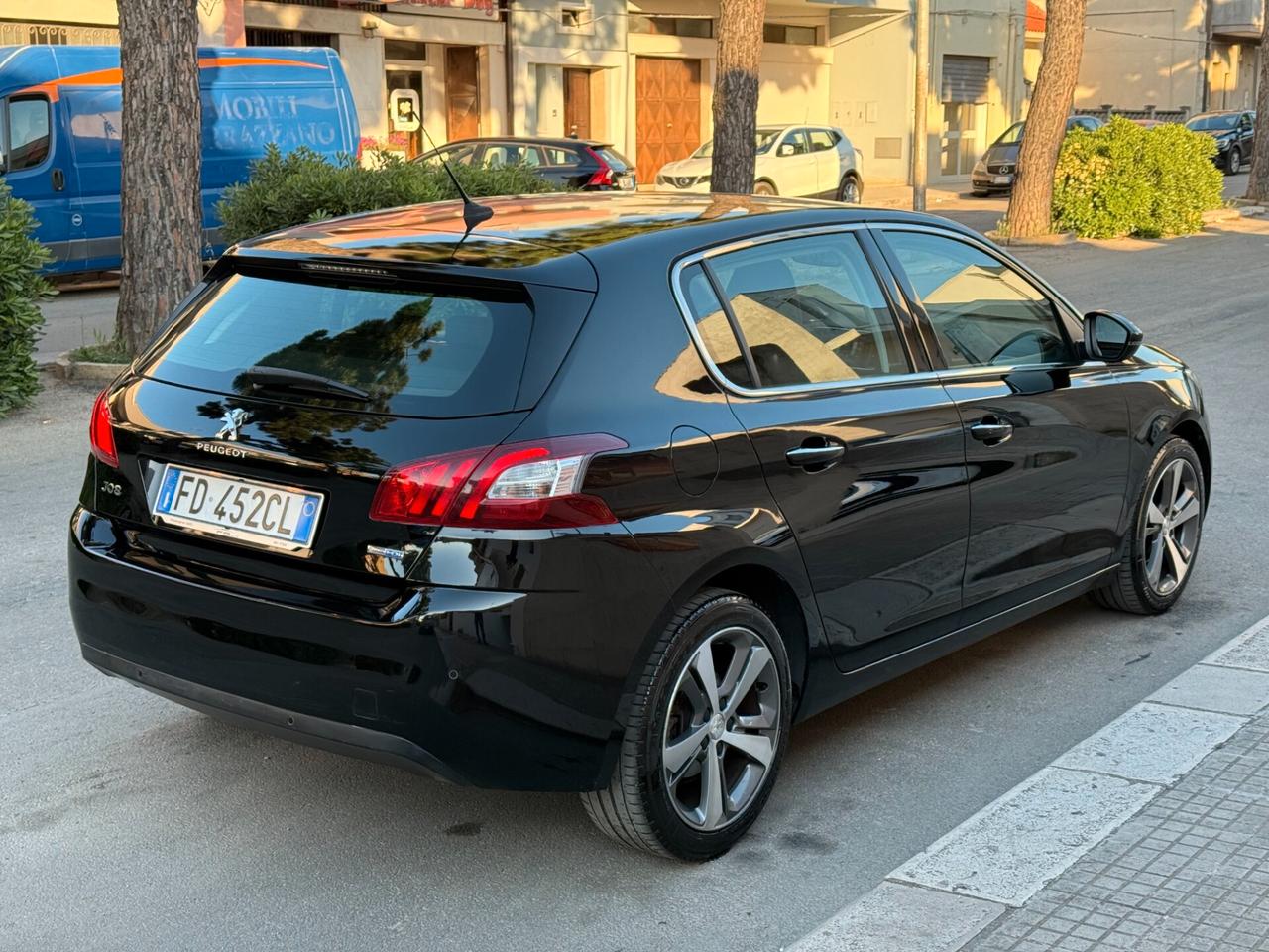 Peugeot 308 BlueHDi EAT6 Allure NAVI PELLE LED