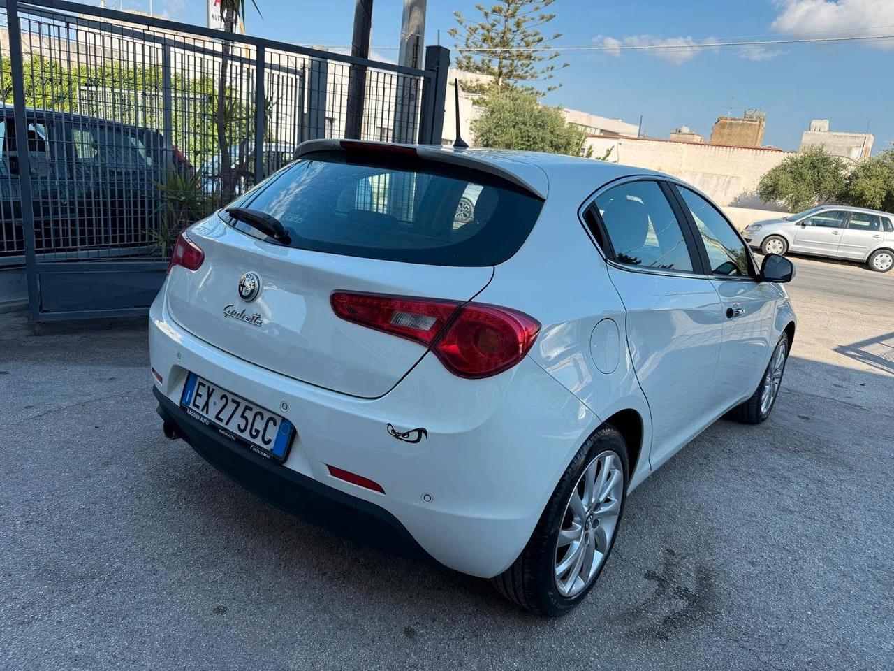 Alfa Romeo Giulietta 1.6 JTDm-2 105 CV Distinctive