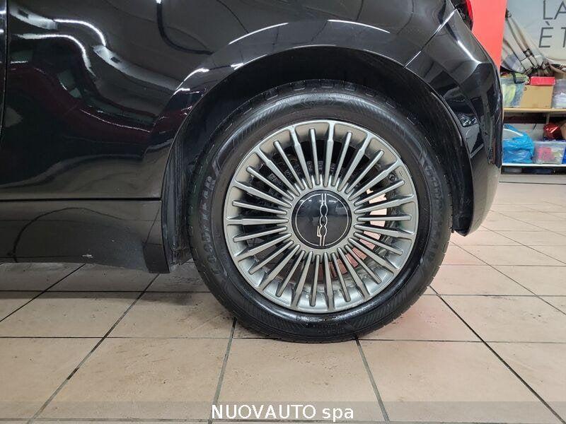 FIAT 500 500e 3+1 42 kWh ICON