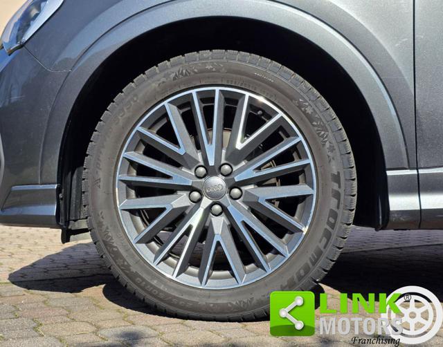 AUDI Q3 35 TFSI 150 CV S Tronic S Line Identity Black