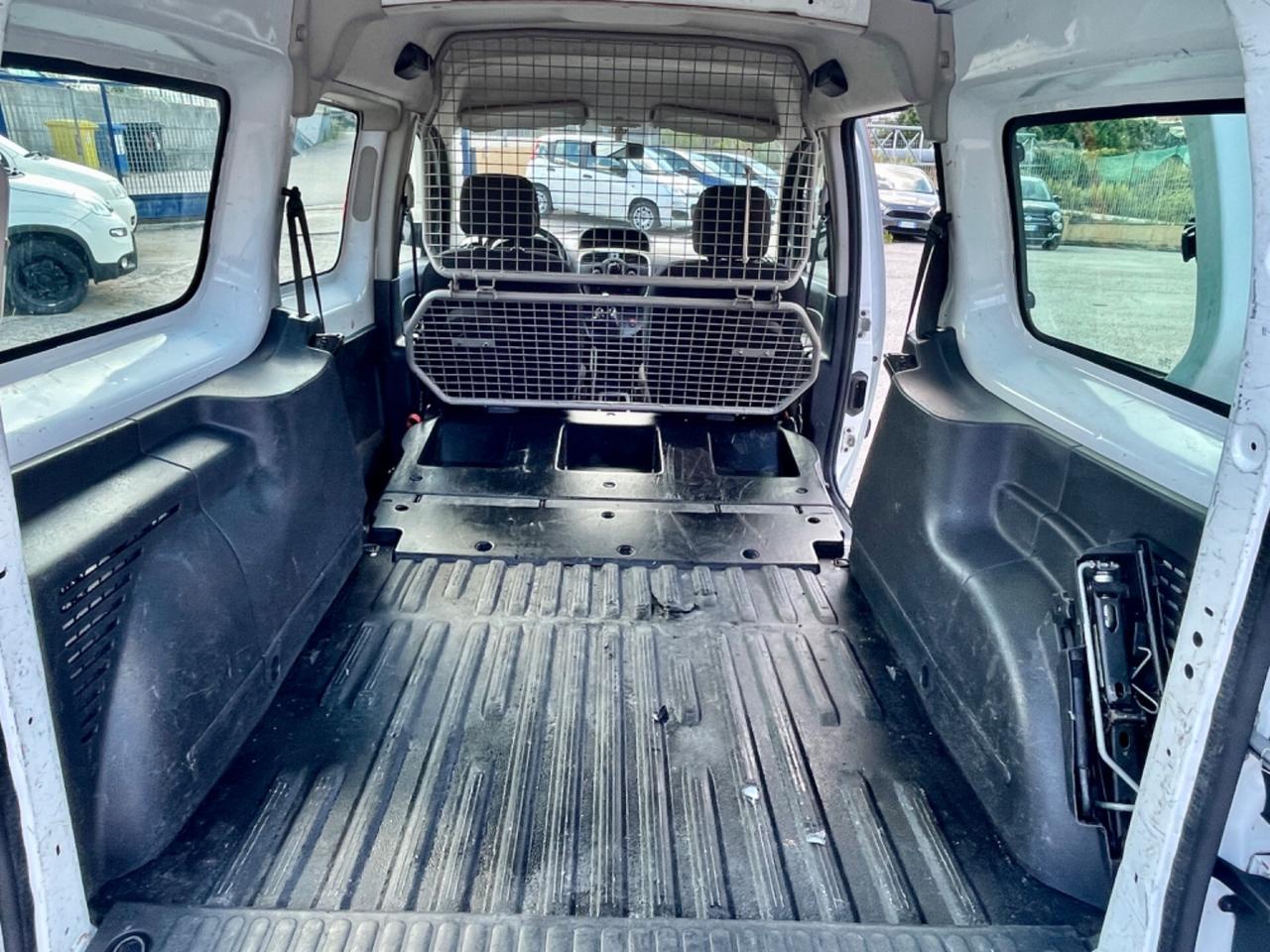 Renault Kangoo MAXI dCi 115CV AUTOCARRO 4 POSTI