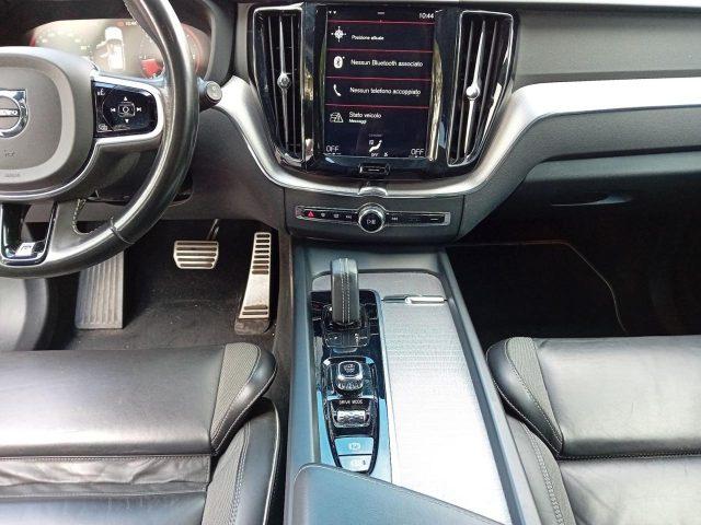 VOLVO XC60 B5 AWD Geartronic R-design