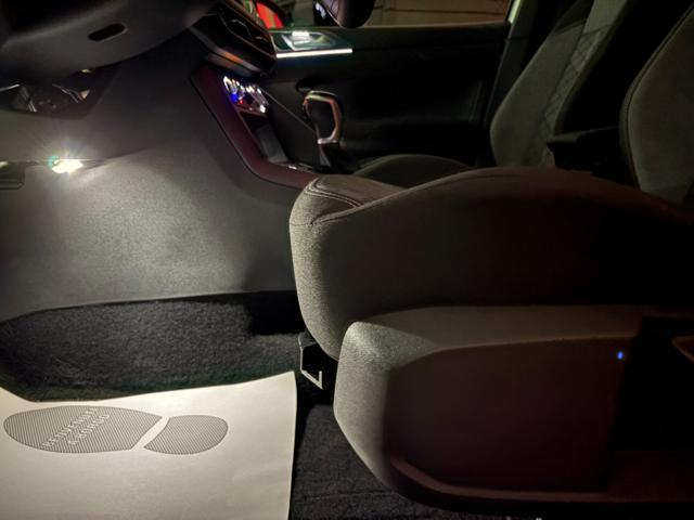 VOLKSWAGEN Taigo 1.0 TSI 110 CV DSG R-Line TETTO APR/PAN