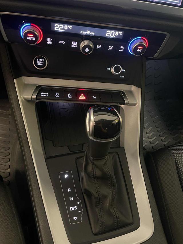AUDI Q3 35 TDI S tronic Business Advanced