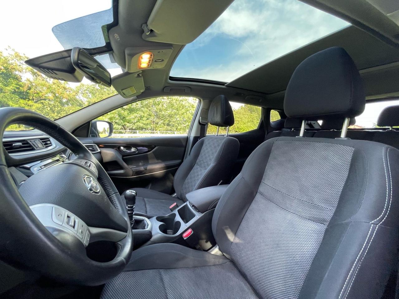 Nissan Qashqai 1.6 diesel, 4x4, anno 2017, 220.000 km!