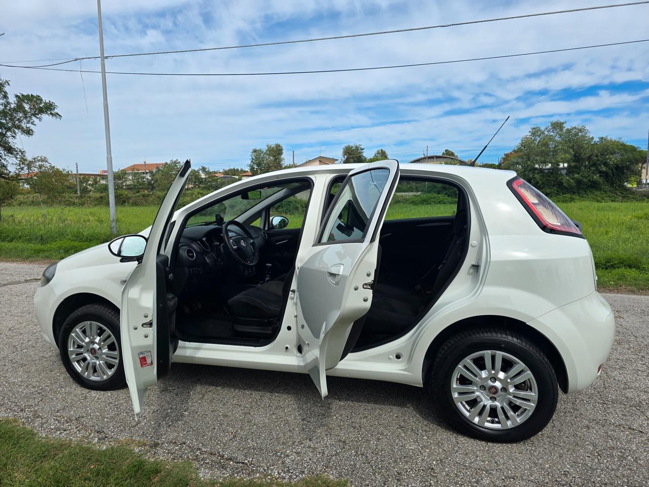 Fiat Punto 1.4 Natural Powver- Con GARANZIA - NEOPATENTATI