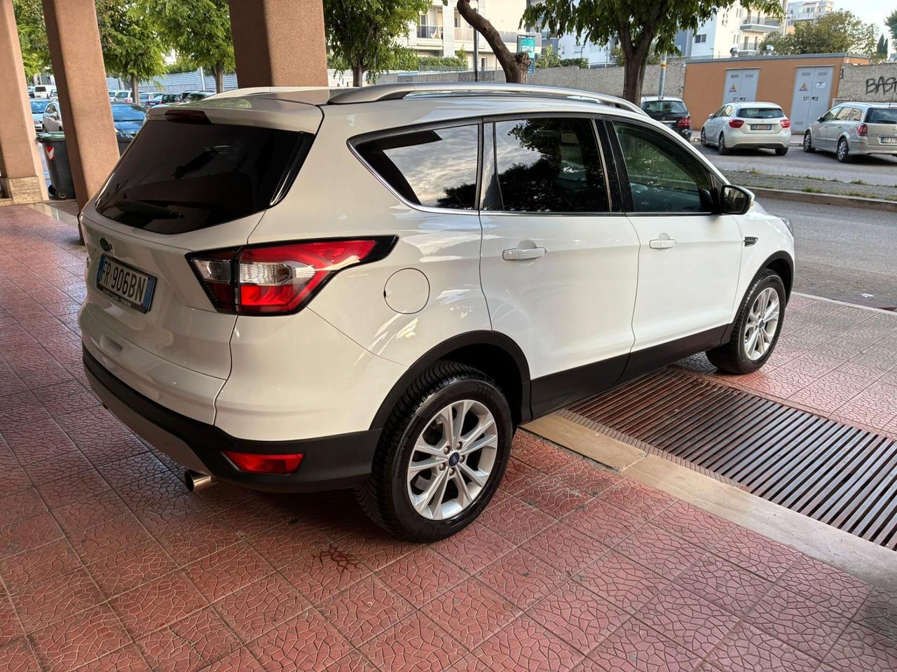 Ford Kuga 1.5TDCI 120V full perfetta-2018